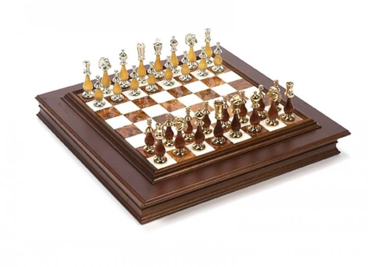 (image for) Bello Collezioni-Francesca 24K Chessmen & Napolitano Board from Italy - Click Image to Close
